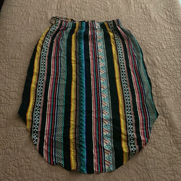 High low skirt . - Picture 2 of 3